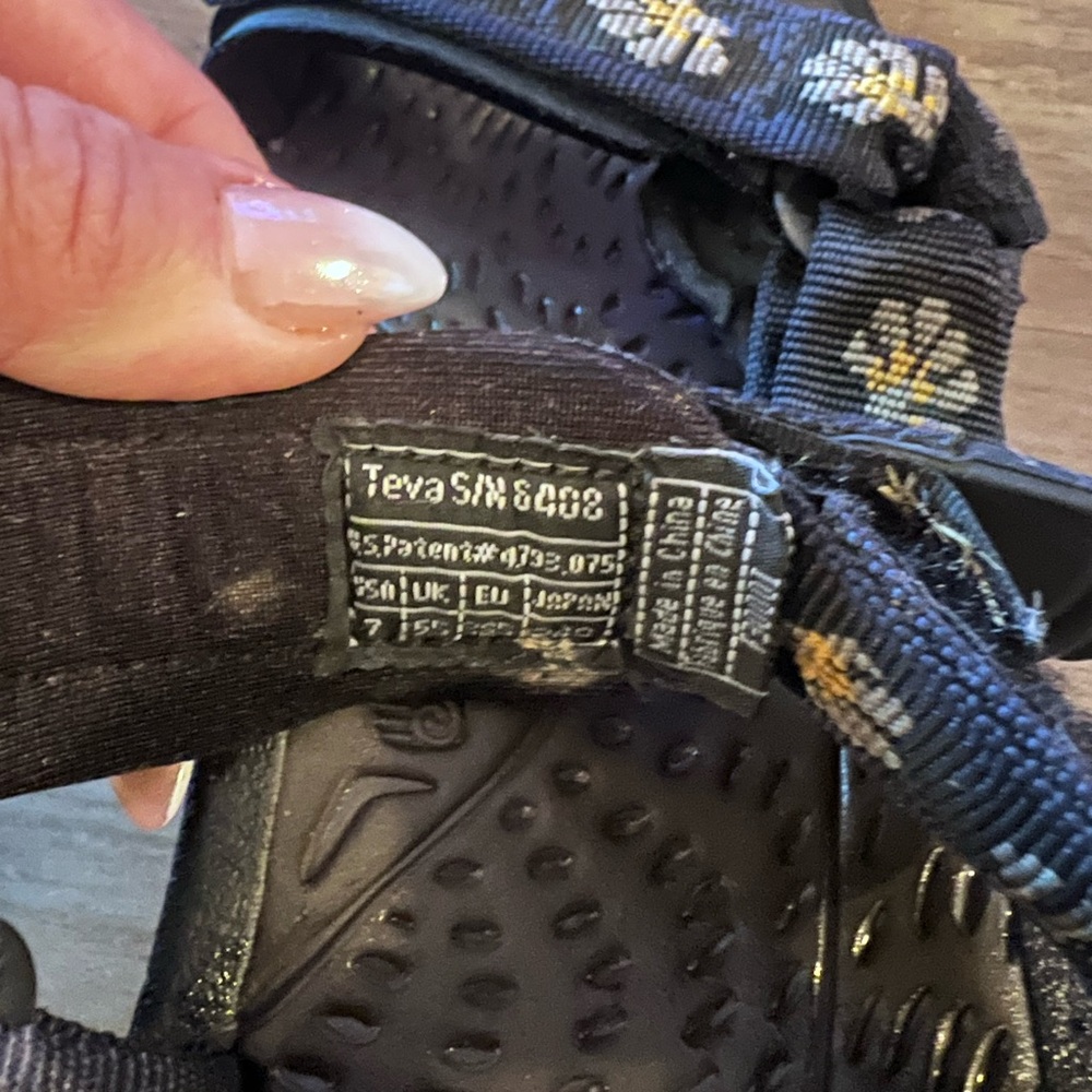 Teva Women's Black Hurricane Sandals with Yellow Floral Design - Picture 6 of 8